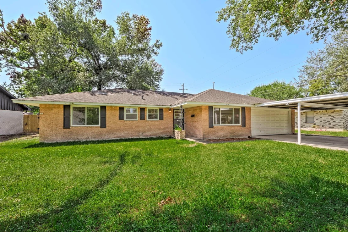Photo of 8927 Rockhurst Drive