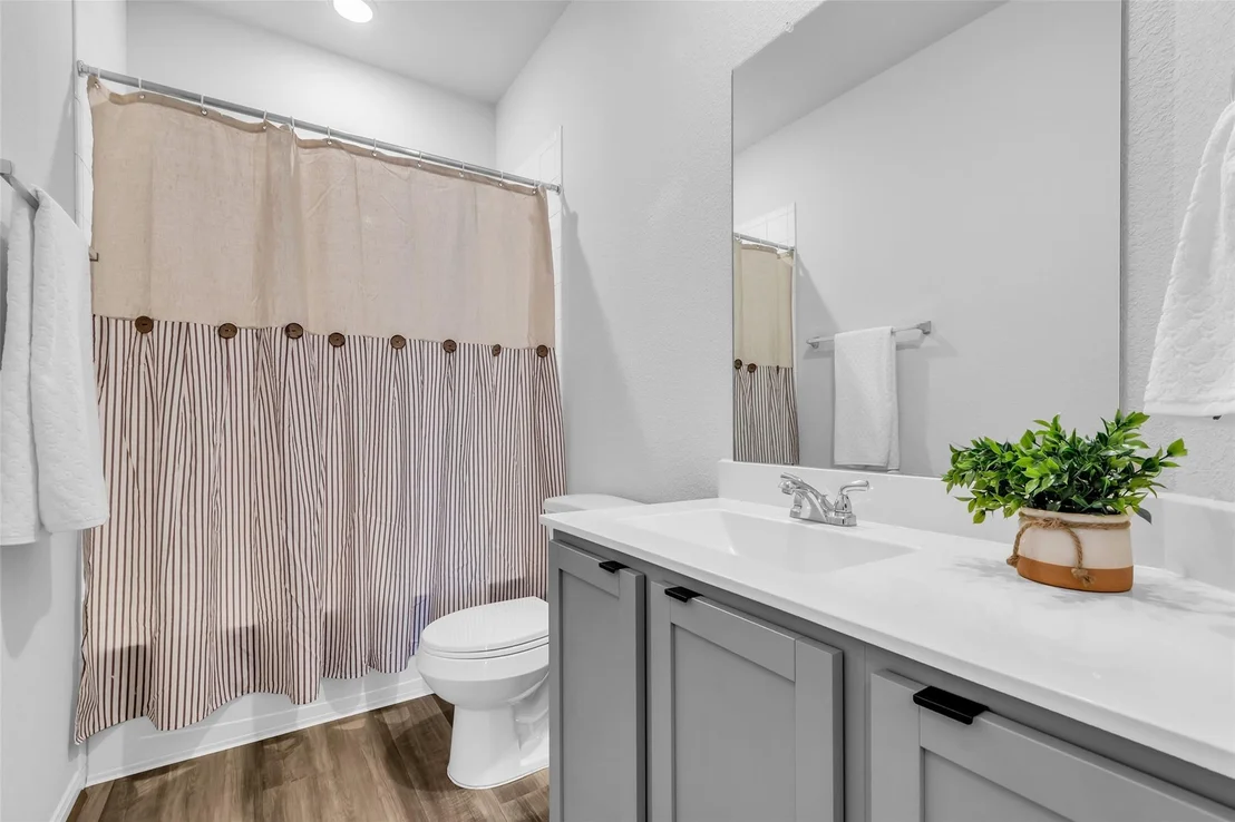 Photo of 1107 Grand Junction Drive