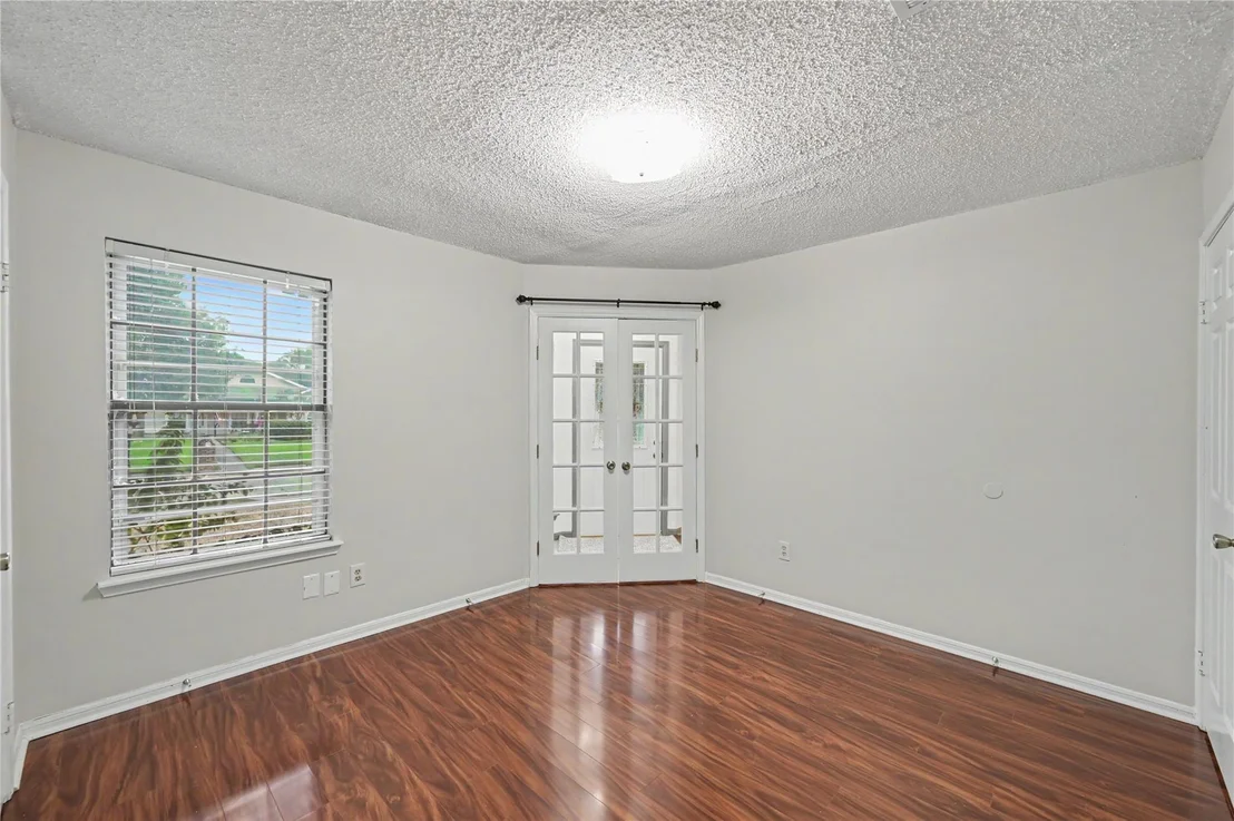 Photo of 25103 Thrushwood Lane