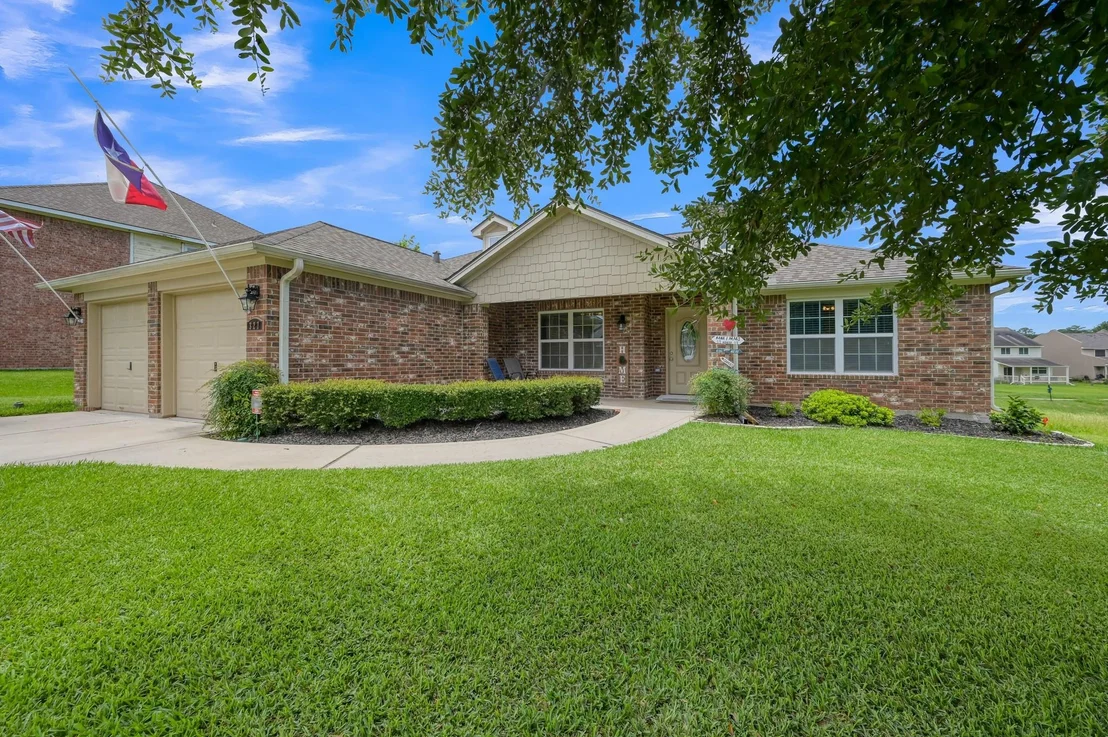 Photo of 327 Cape Conroe Drive