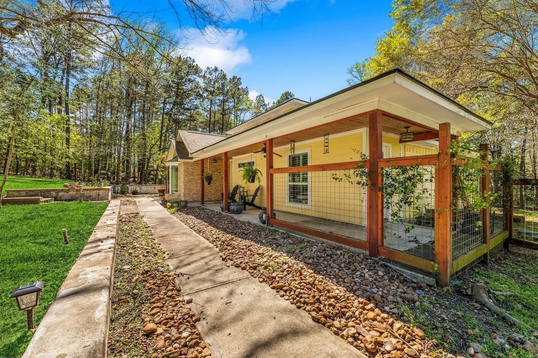Photo of 57 Lake Forest Circle