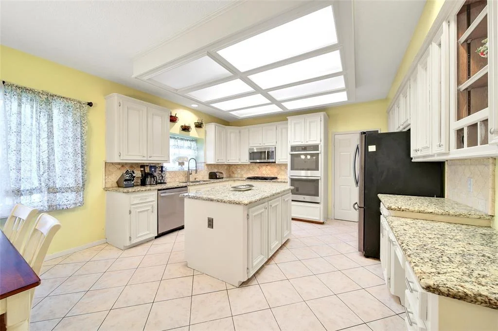 Photo of 16702 Avenfield Road