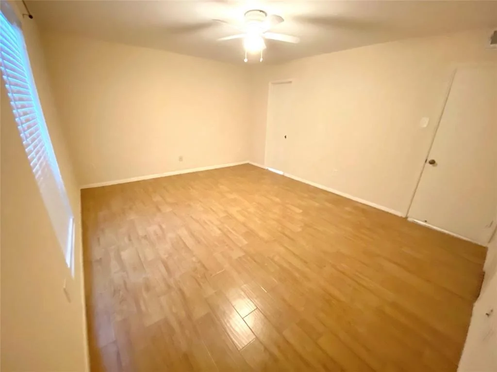 Photo of Unit 11 at 7575 Katy Freeway