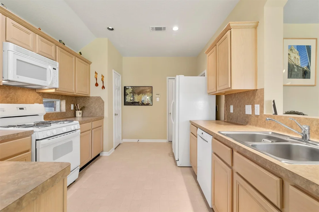 Photo of 21315 River Knoll Lane
