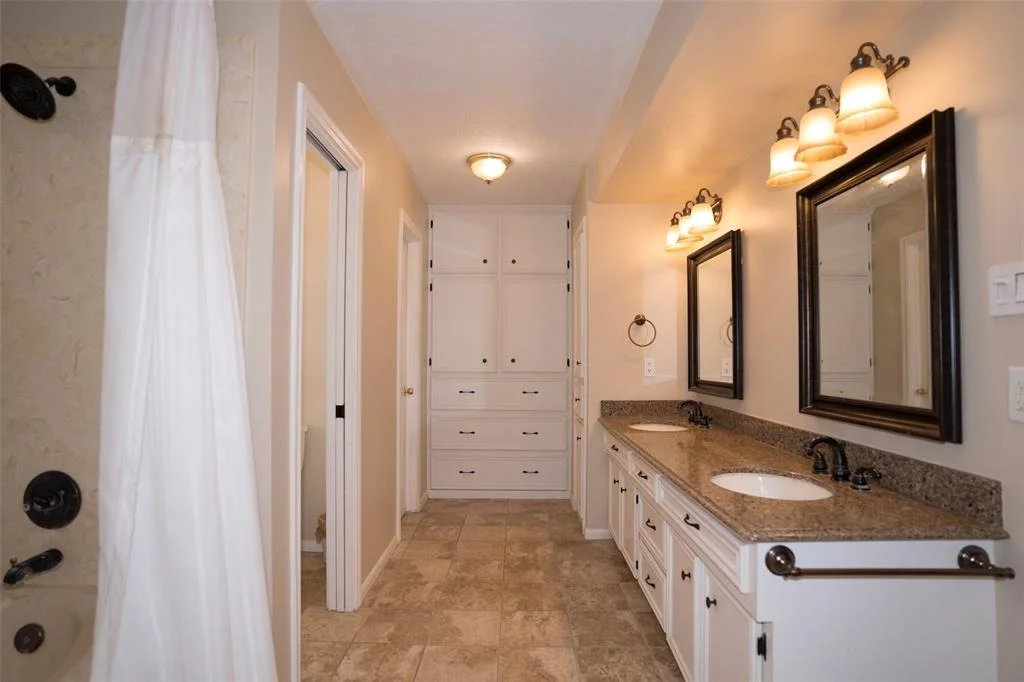 Photo of 16323 Laurelfield Drive