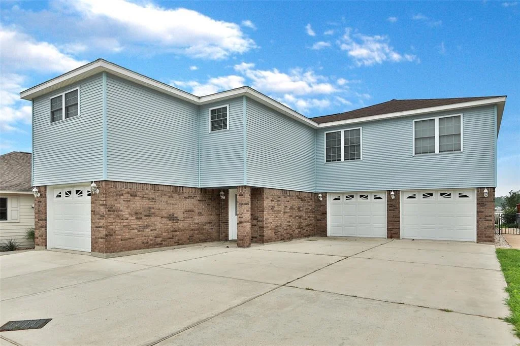 Photo of 12848 Point Drive