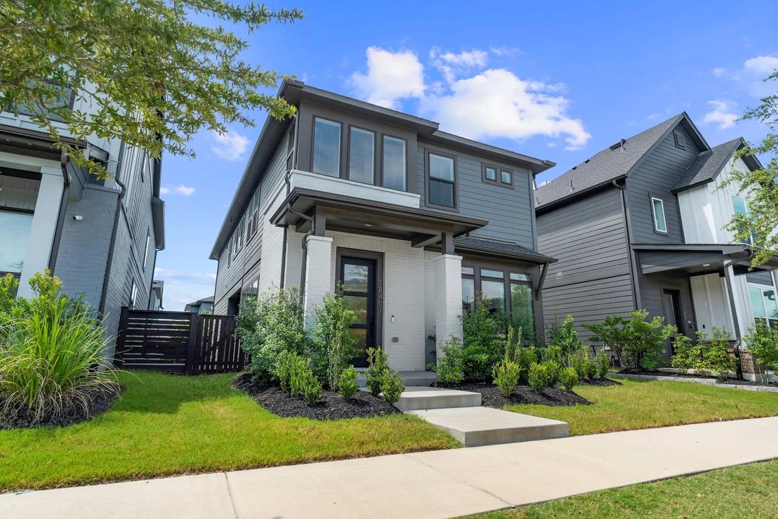 Photo of 18407 Parkland Row Drive