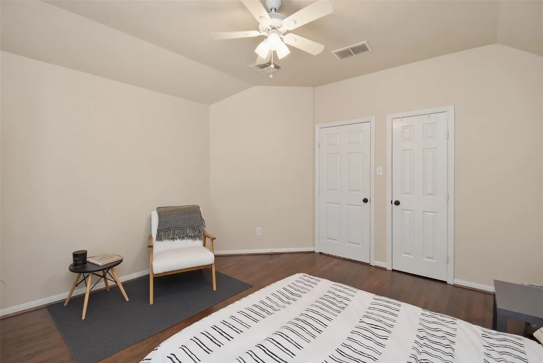 Photo of 5615 Edgewood Place Drive