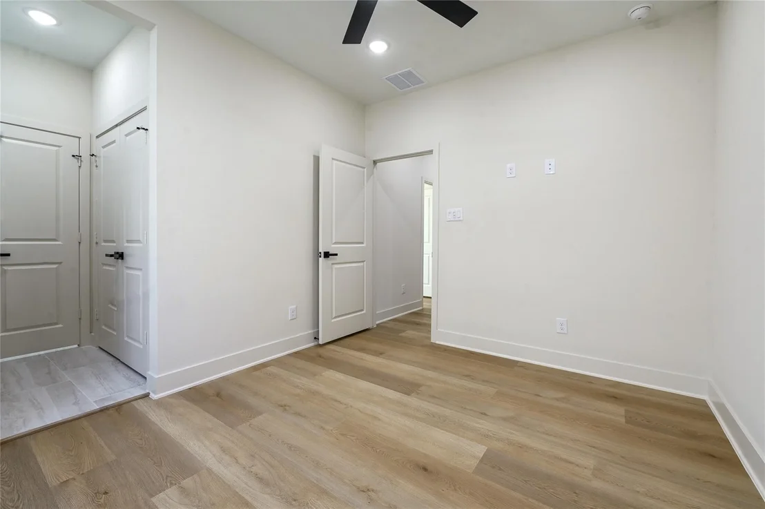 Photo of 14113 Bridgeport