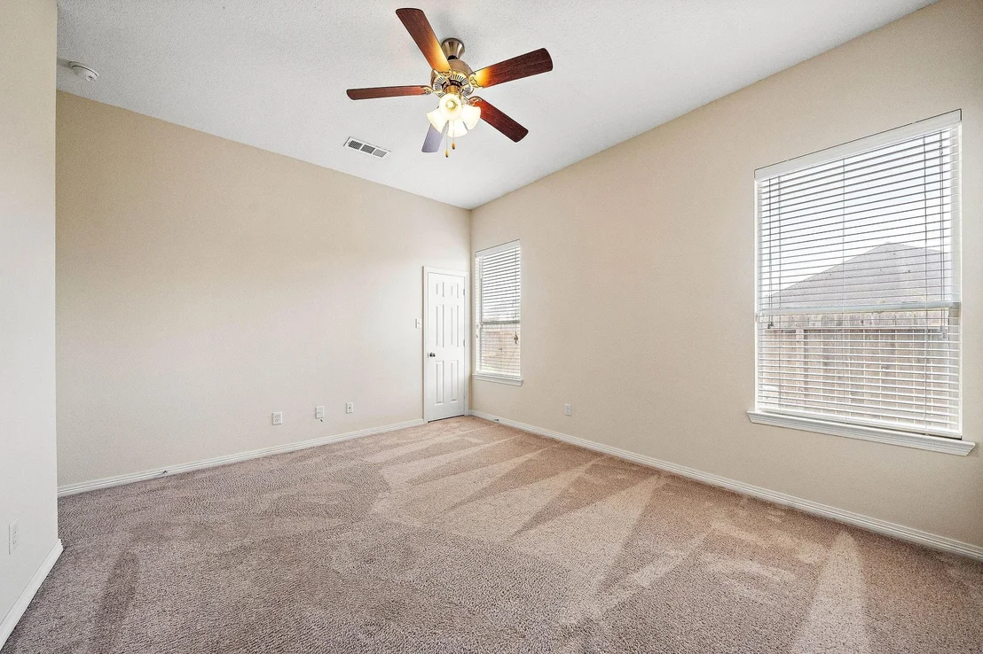 Photo of 912 Sweet Pine Drive