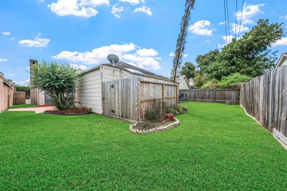 Photo of 12906 Ashford Chase Drive