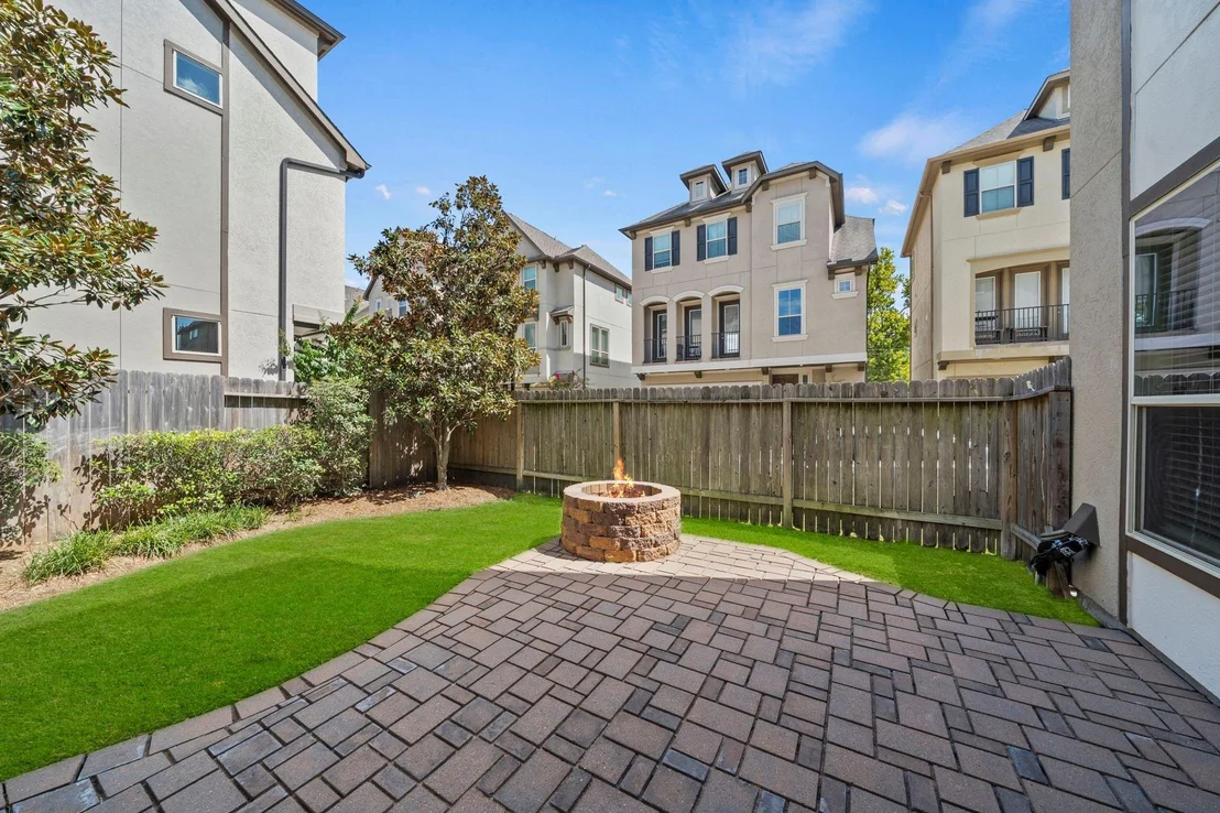 Photo of 1506 Grayson Oaks Place