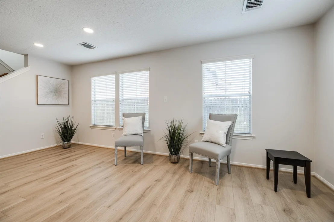 Photo of 1304 Robin Street