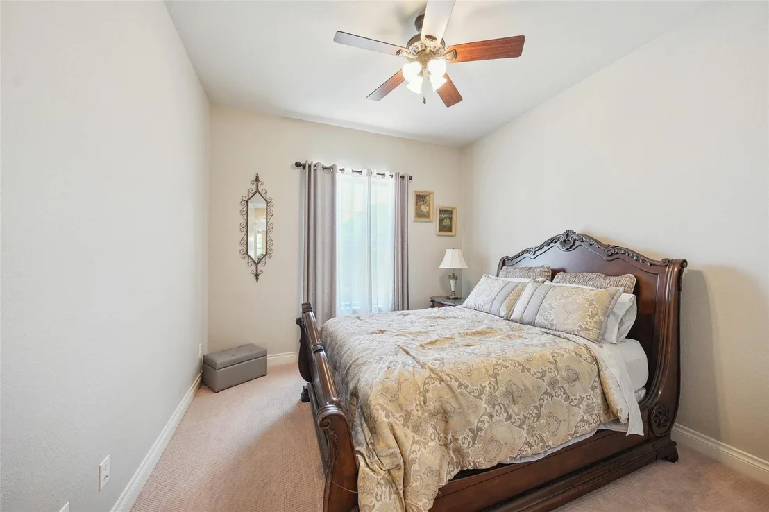 Photo of 5924 Oak Leaf Court