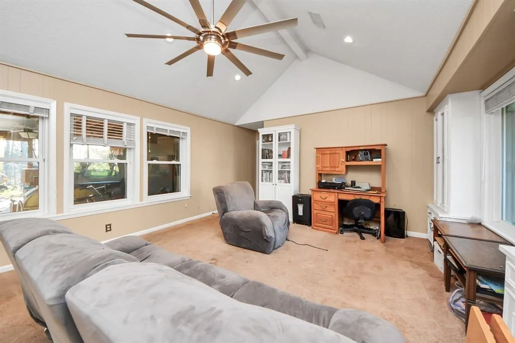 Photo of 20521 Lakeside Drive