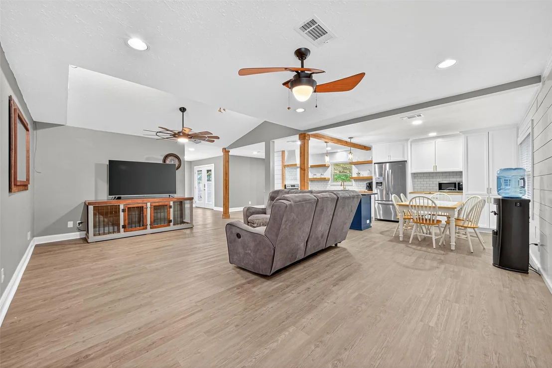 Photo of 507 Springwater Drive