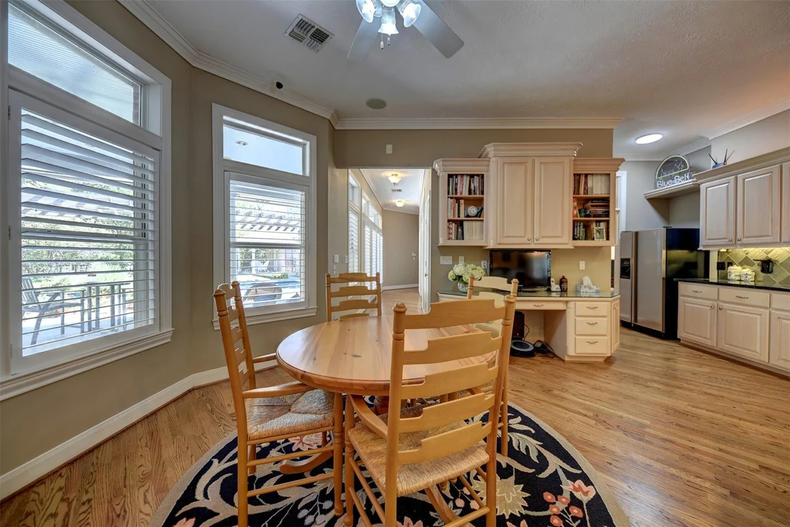 Photo of 851 Elm Drive