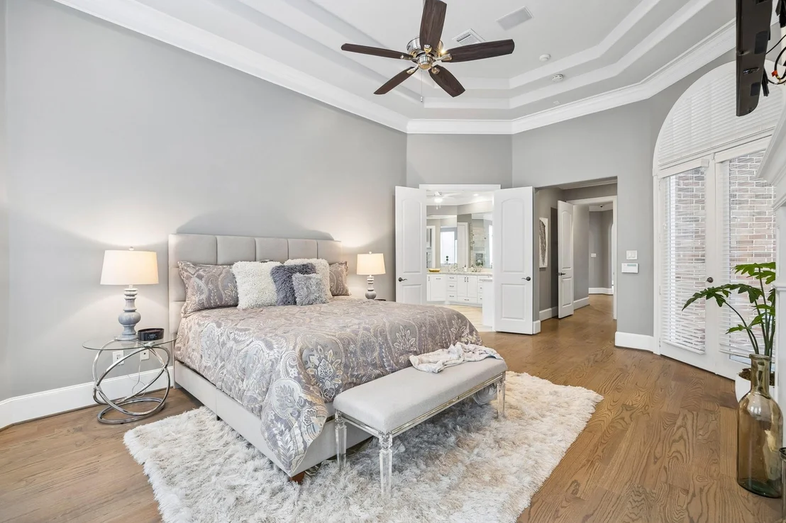 Photo of 907 Enclave Lake Drive