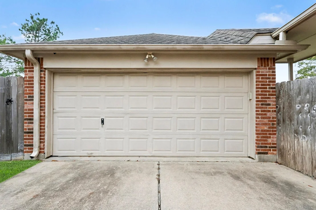 Photo of 240 Kettering Lane