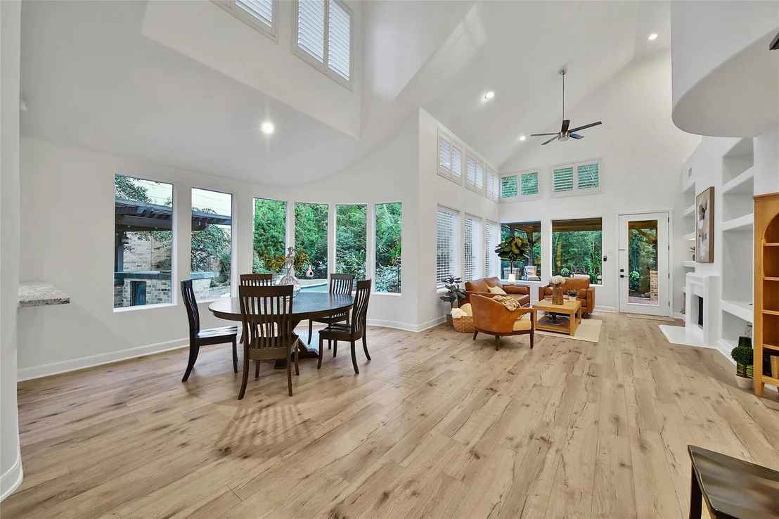 Photo of 1302 Avon Way