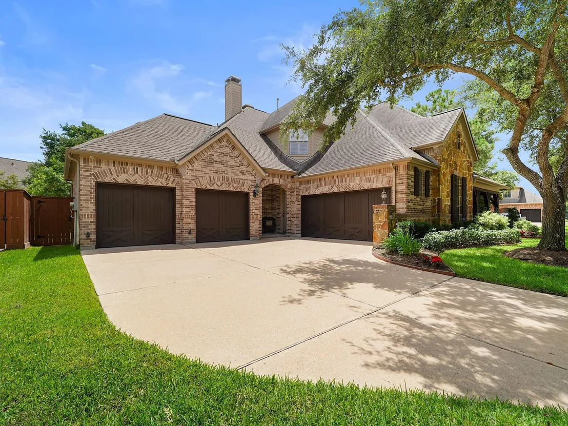 Photo of 6015 Madrone Mdw Drive