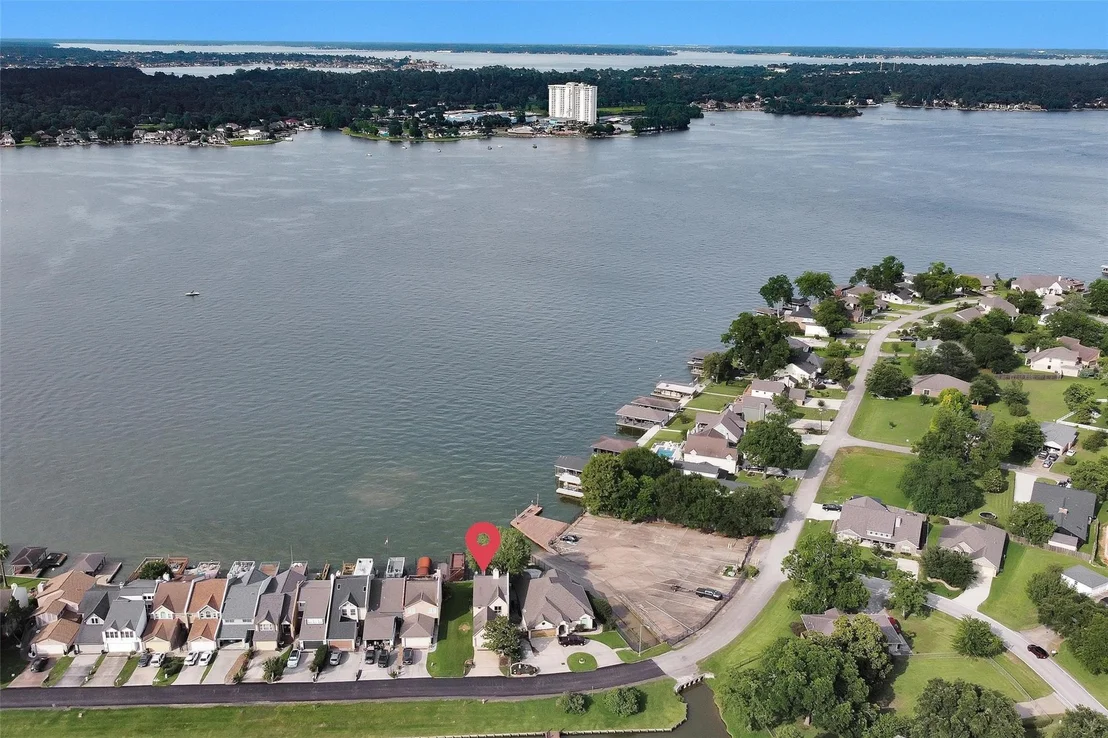 Photo of 1130 Lake View Drive