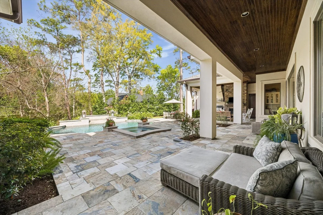 Photo of 107 Willowend Drive