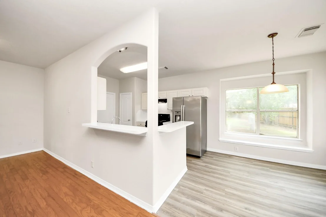 Photo of 5327 Rivergate Drive