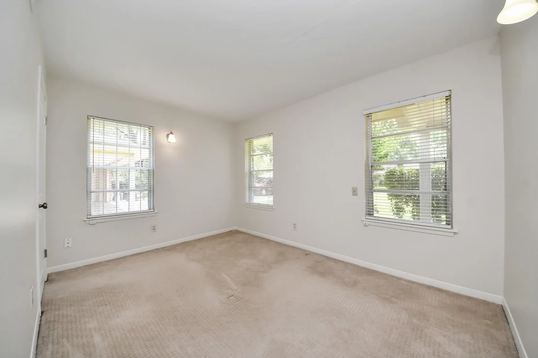 Photo of 9814 Warwana Road