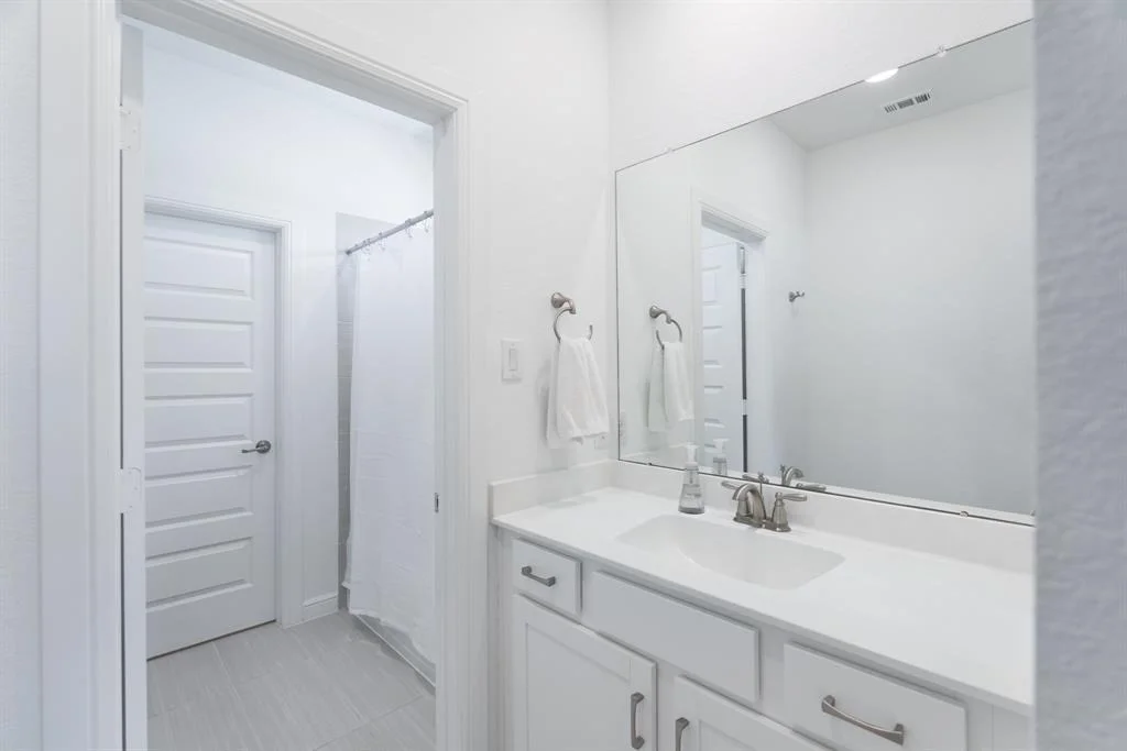 Photo of 32 Snowdrop Lily Drive