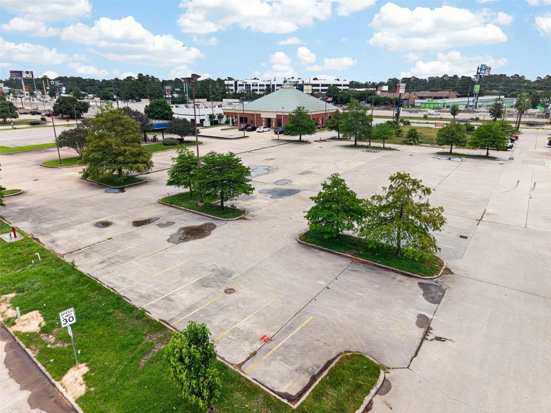 Photo of 25657 Interstate 45