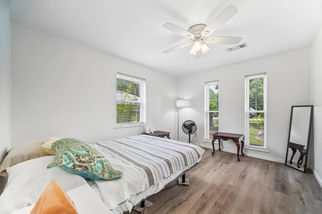 Photo of 413 Mebane Lane