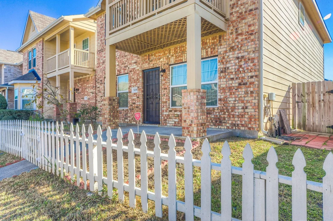 Photo of 7239 Autumn Sun Drive