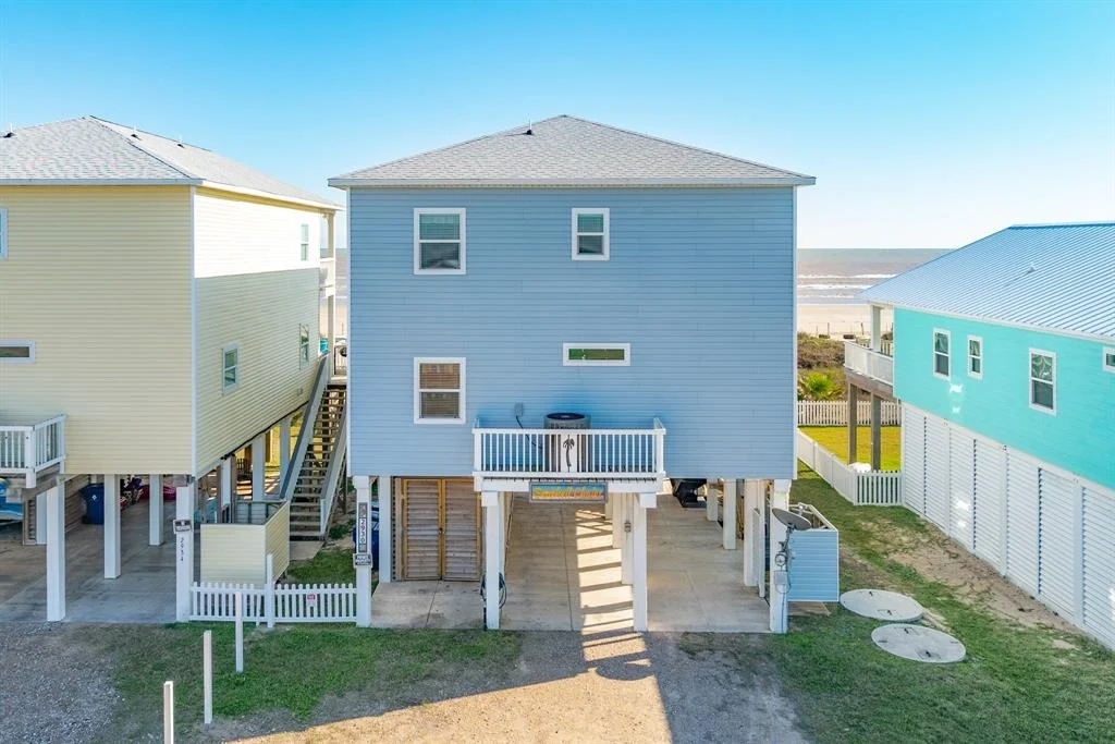 Photo of 2930 Bluewater Highway