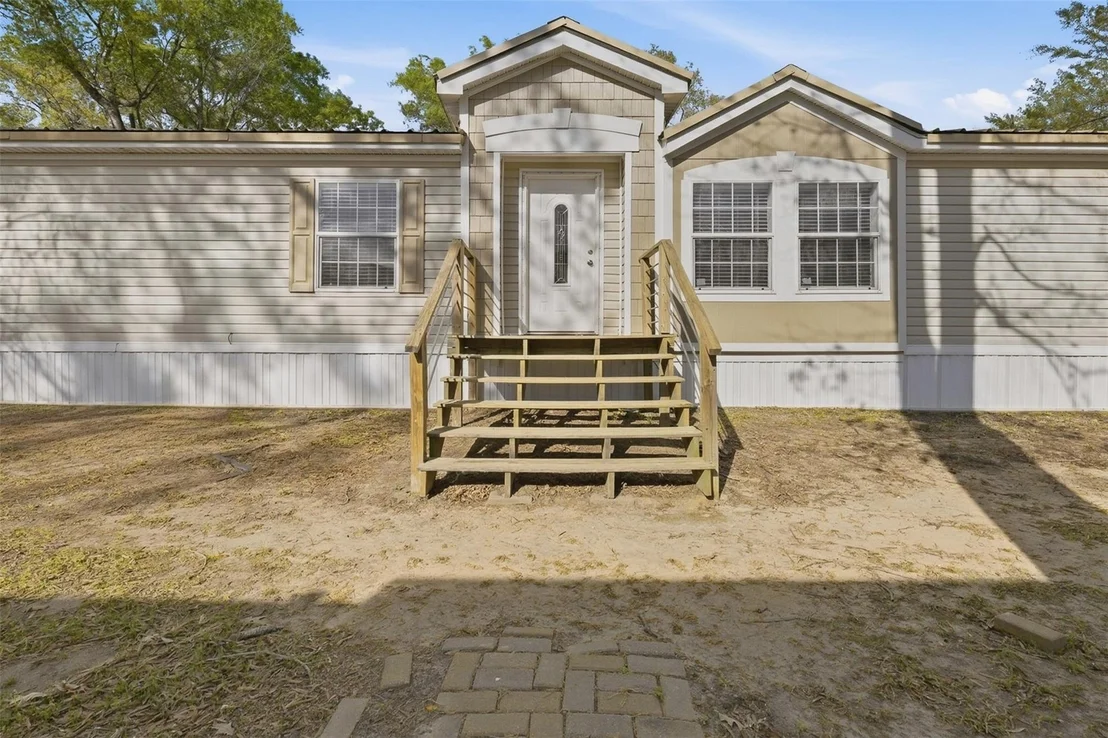 Photo of 210 Nassau Lane