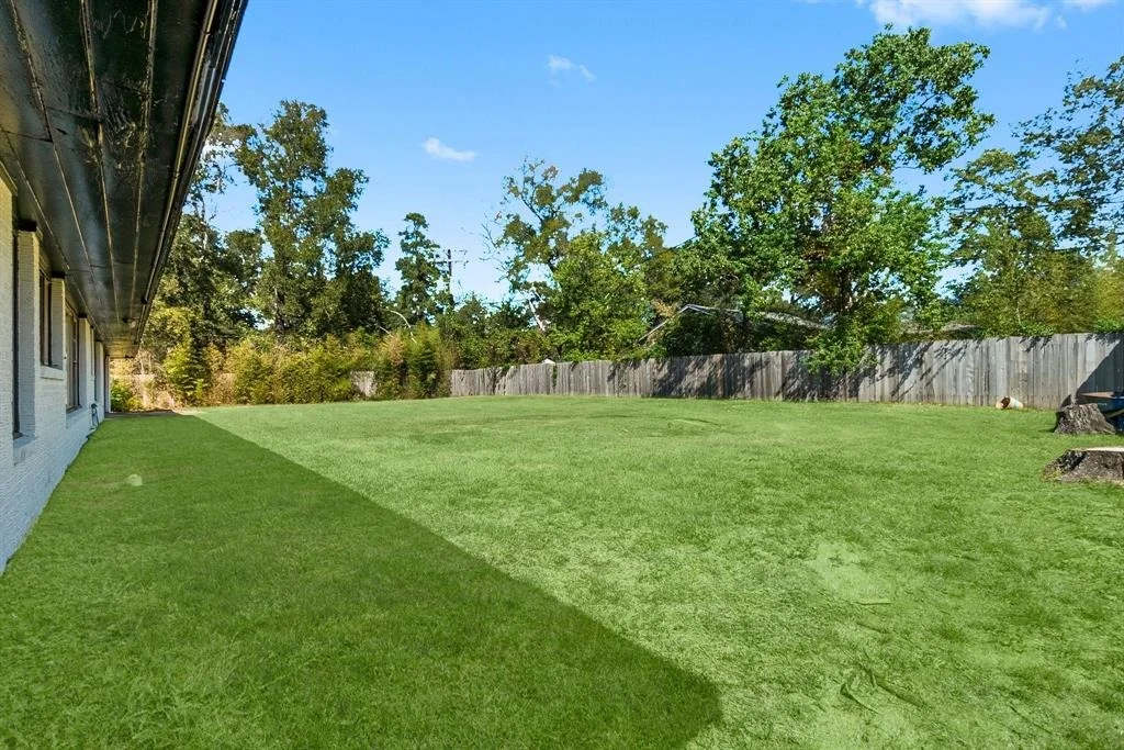 Photo of 1610 Shady Oaks Drive