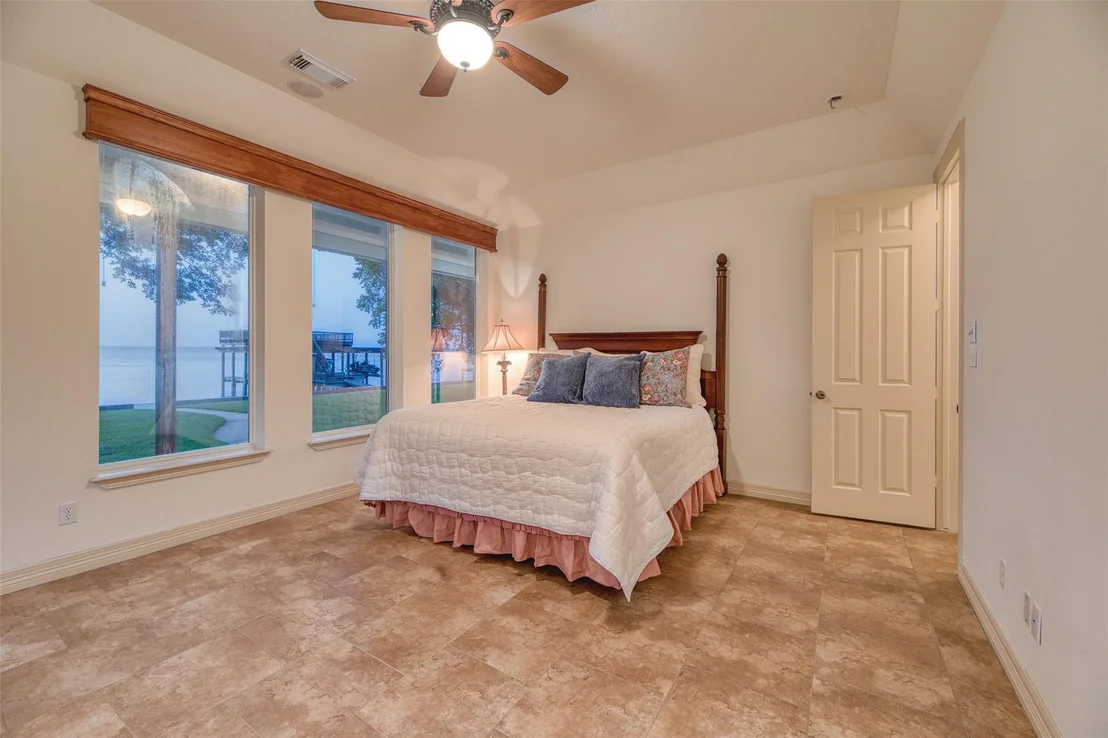Photo of 371 N Forest Cove Loop