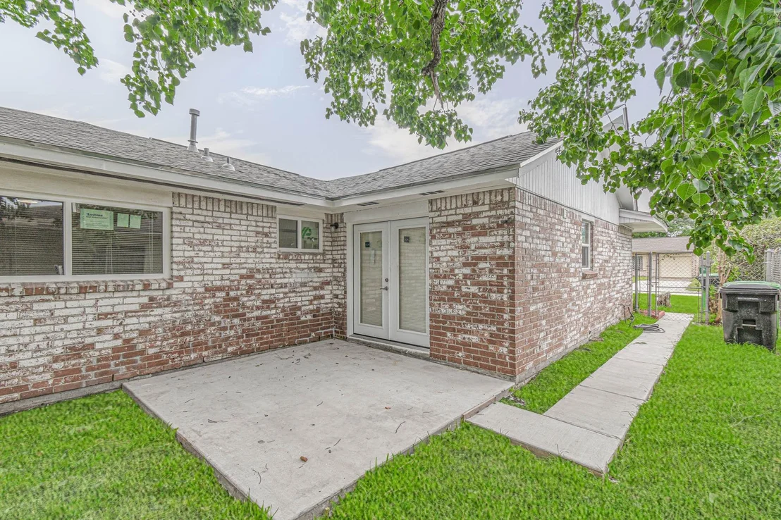 Photo of 5003 Denoron Drive