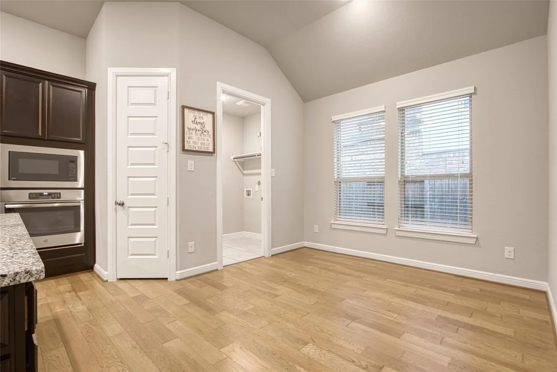 Photo of 6919 Red Oak Drive