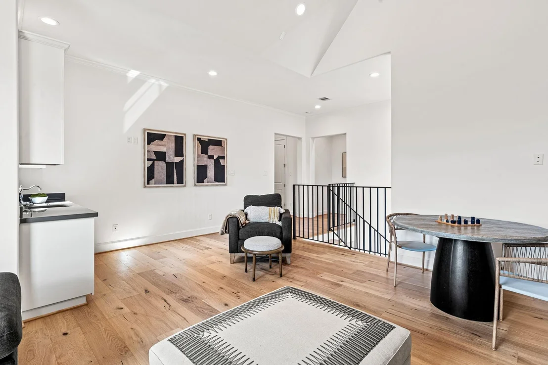 Photo of 3620 Blue Bonnet Boulevard