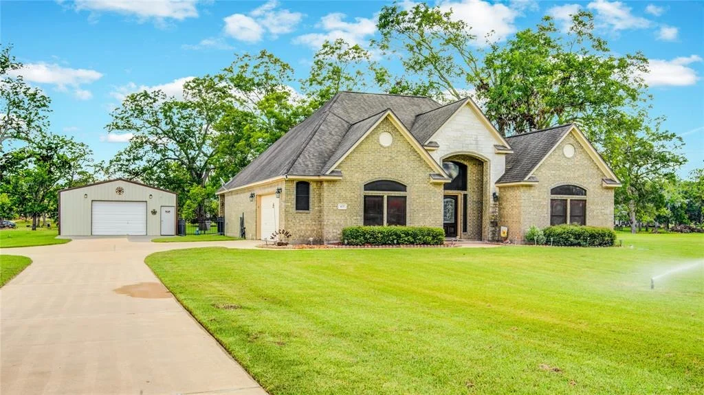 Photo of 425 Mill Road