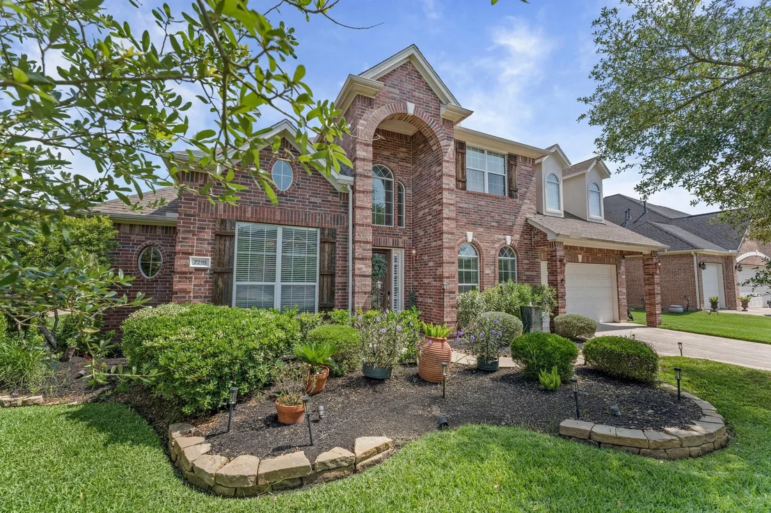 Photo of 7218 Diamond Falls Lane