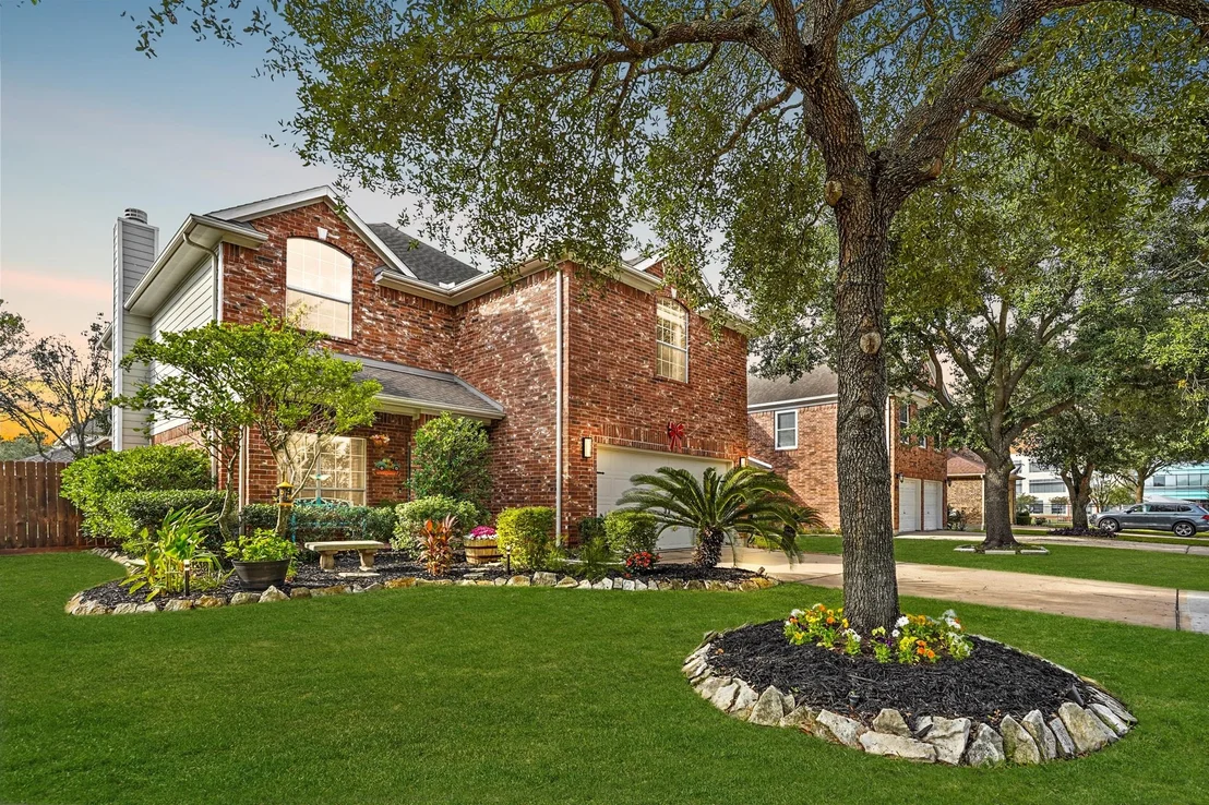 Photo of 2111 Sherbrook Park Lane