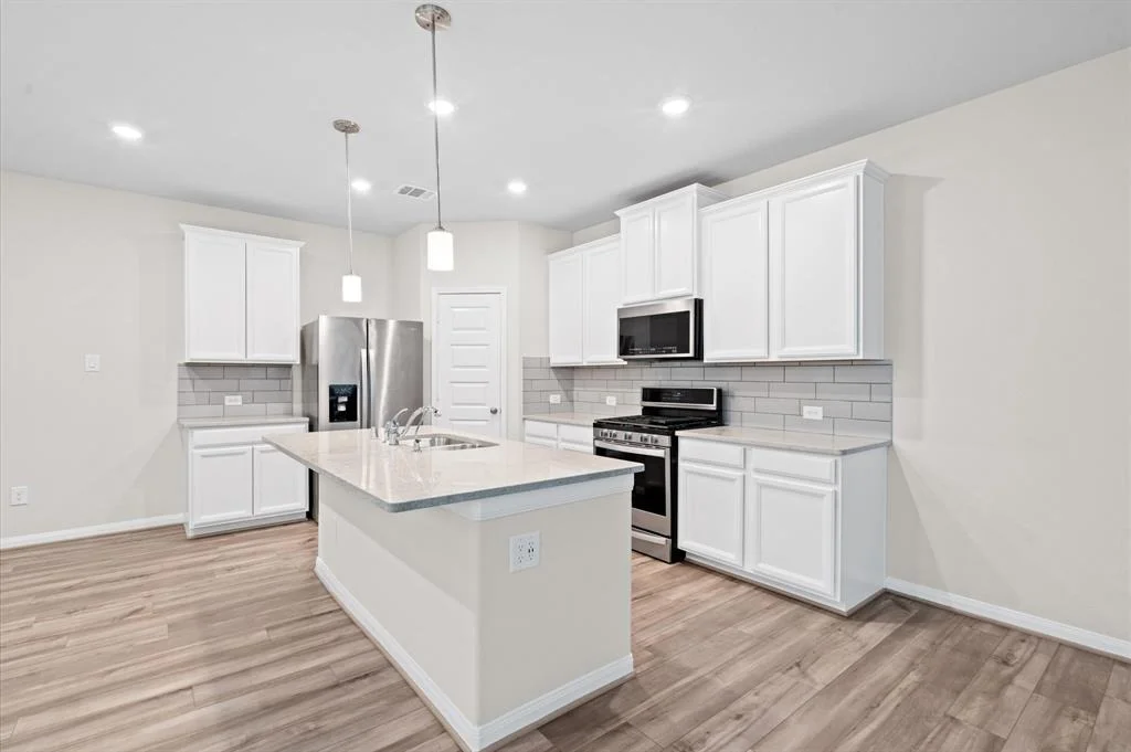 Photo of 7051 Silverleaf Oak Street