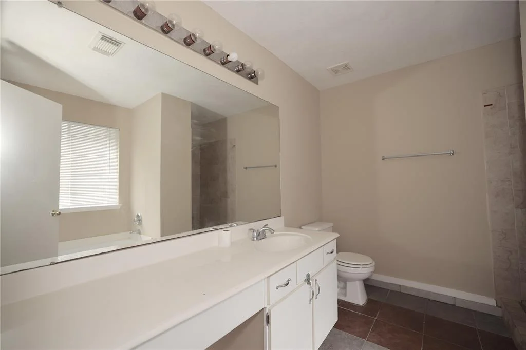 Photo of 5115 Summit Lodge Dr Drive