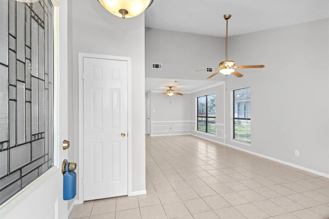 Photo of 127 Golfview Drive