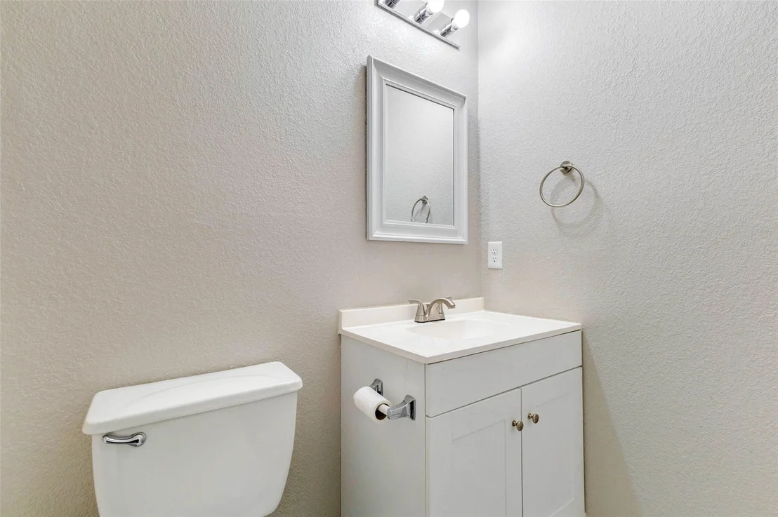 Photo of 15214 Thistle Rock Lane