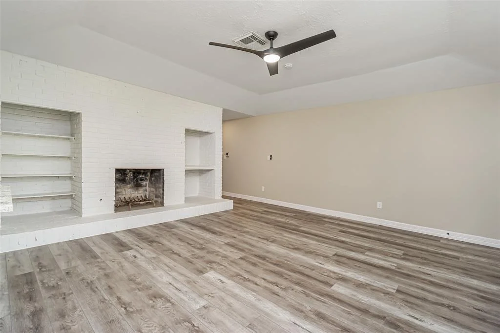 Photo of 16110 Reseda Circle
