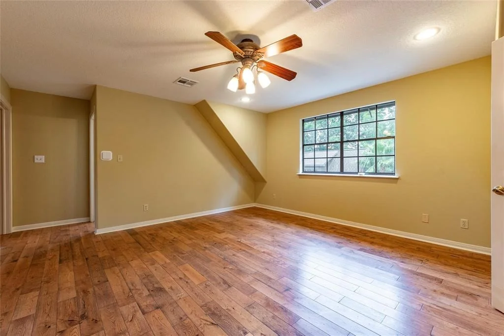 Photo of 2209 Oak Drive