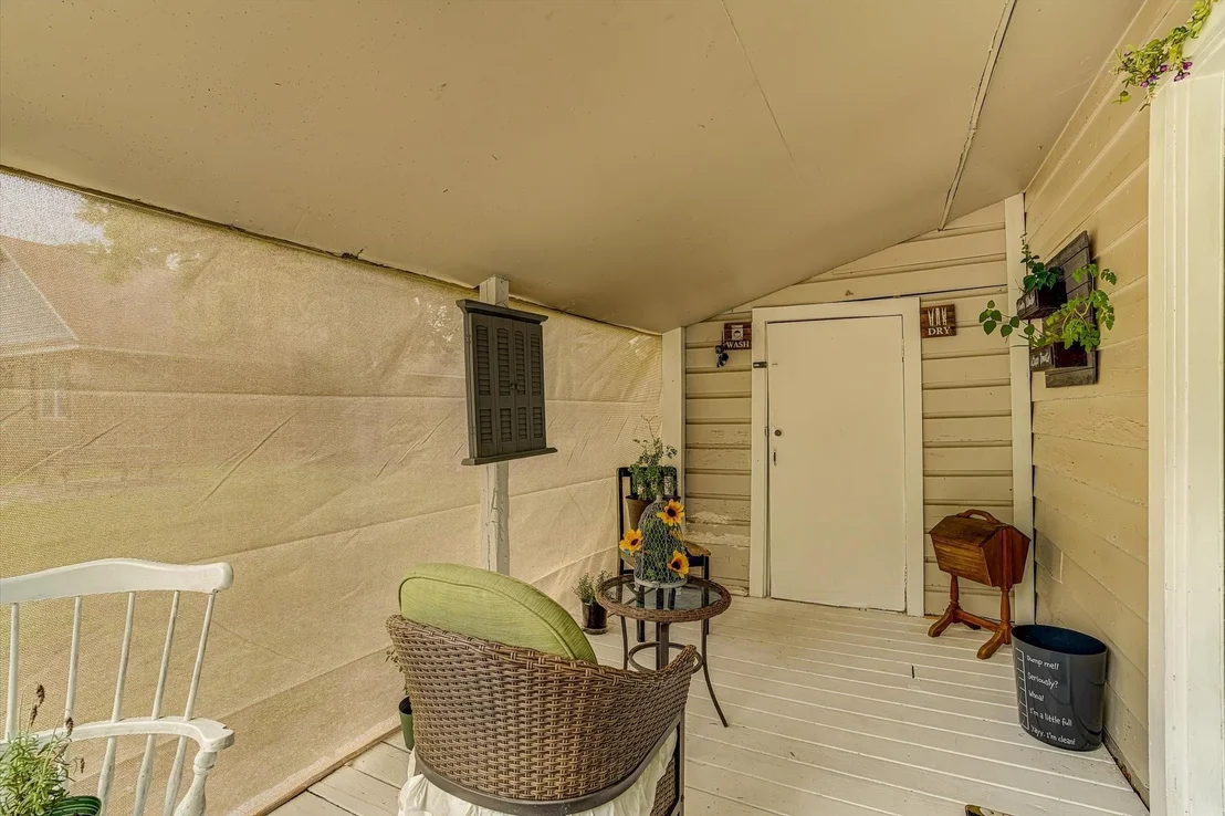 Photo of 1019 Bertrand Street